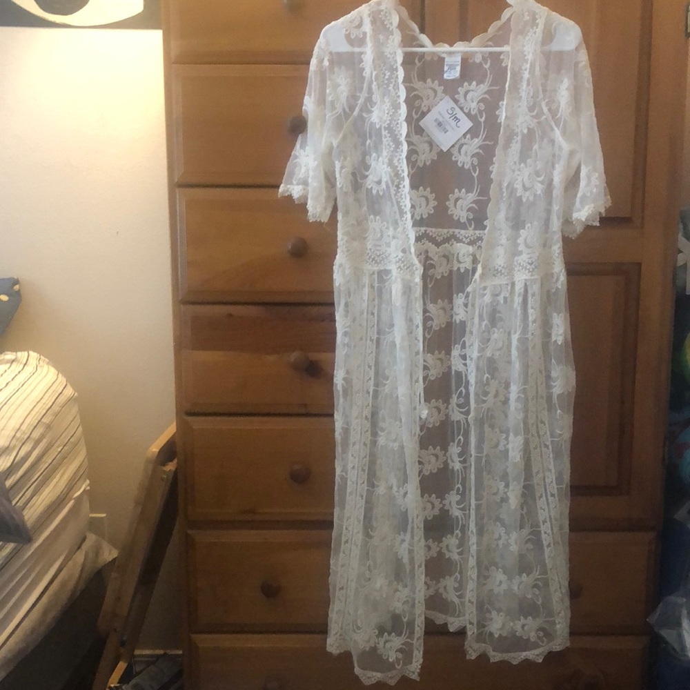 S/M cream color lace beach coverup